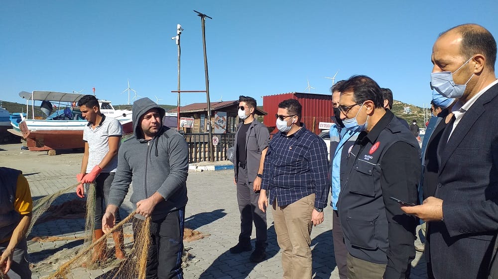 Enerji ve Tabii Kaynaklar Bakanı Fatih Dönmez Tsunami Bölgesi Sığacık'ı Ziyaret Etti 2 2 1