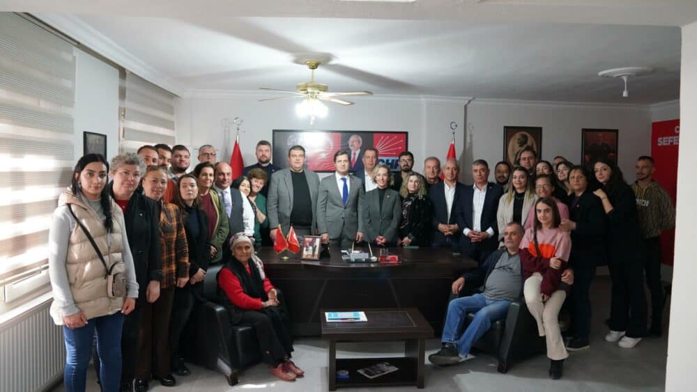 CHP İl Başkanı Deniz Yücel Seferihisar'da Partililer ile Buluştu 1 CHP e1670602578612