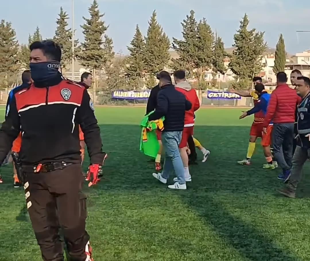 S Seferihisar Spor Olaylı Geçen Maçta Yelki Spor ile Berabere Kaldı 1 IMG 20221205 043521