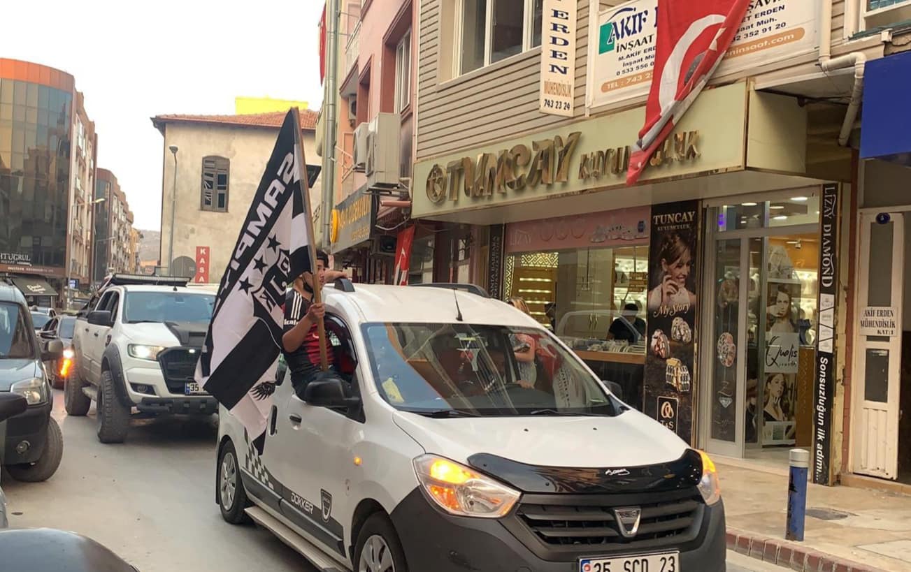 Seferihisarlı Beşiktaşlılar Şampiyonluğu Konvoy ile Kutladı 1 20210520 201750