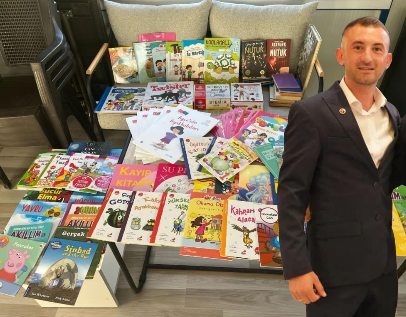 Akarca Mahallesi Muhtarlığı'nda Çocuk Kütüphanesi Açılıyor 1 Picsart 25 04 22 01 50 28 150