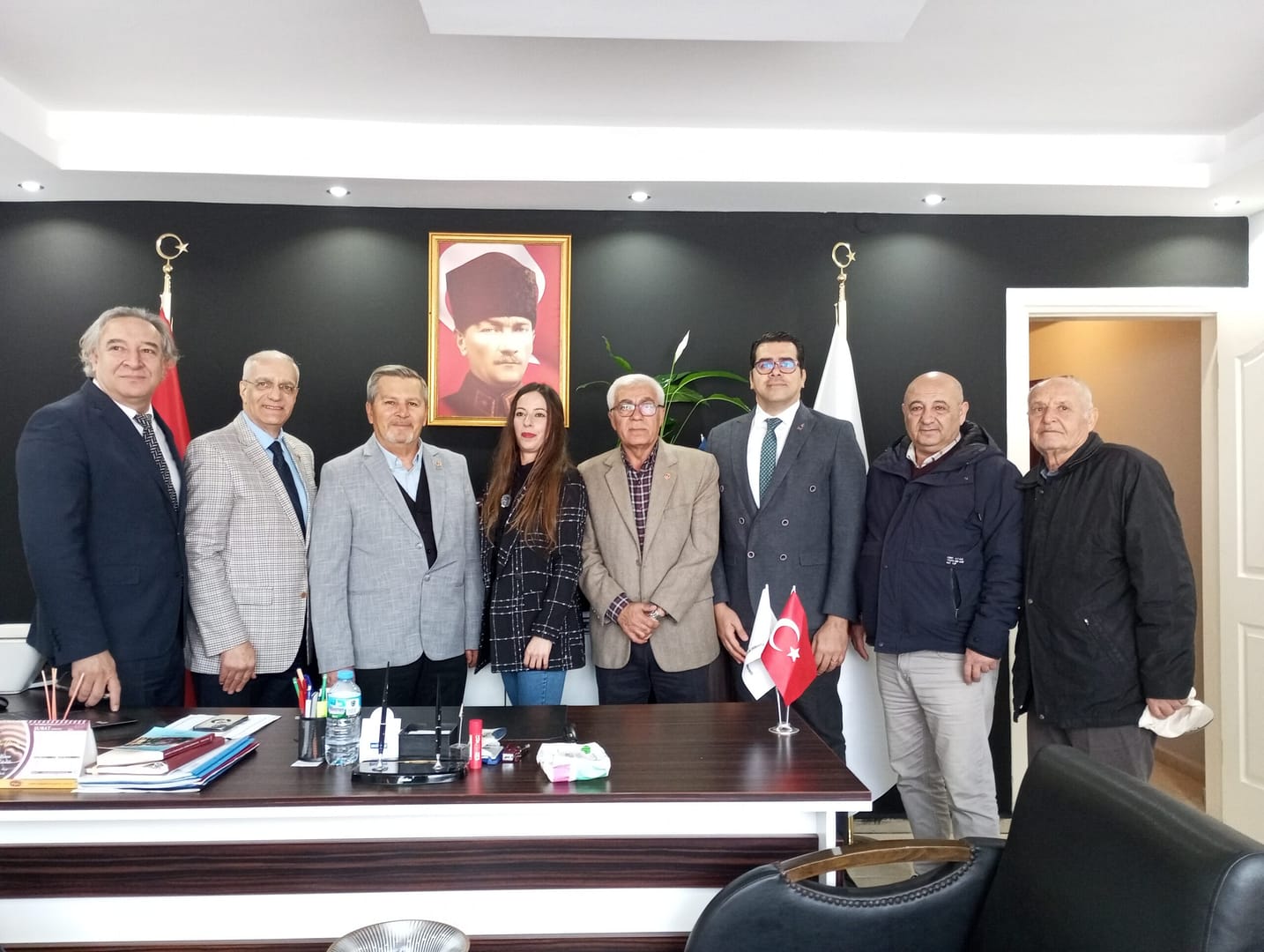 Zafer Partisi İzmir Büyükşehir Belediye Başkan Adayı Naşit Birgüvi Seferihisar'a geldi 1 1000080946 scaled