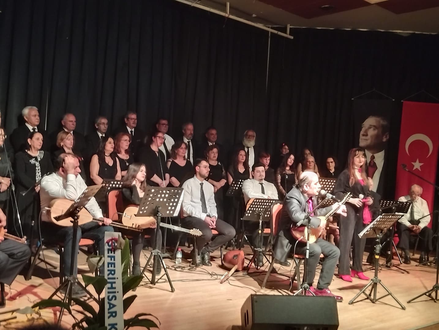 Seferihisar Halk Müziği Korosu’ndan Türkü dolu muhteşem gece 1 IMG 20250225 205903 scaled