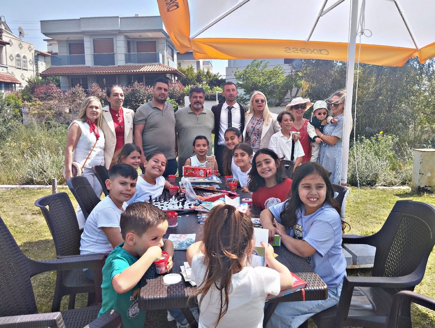 Akarca Mahallesi'nde Çocuklara 23 Nisan Hediyesi Kütüphane ve Oyun Alanı 2 IMG 20250423 WA0035