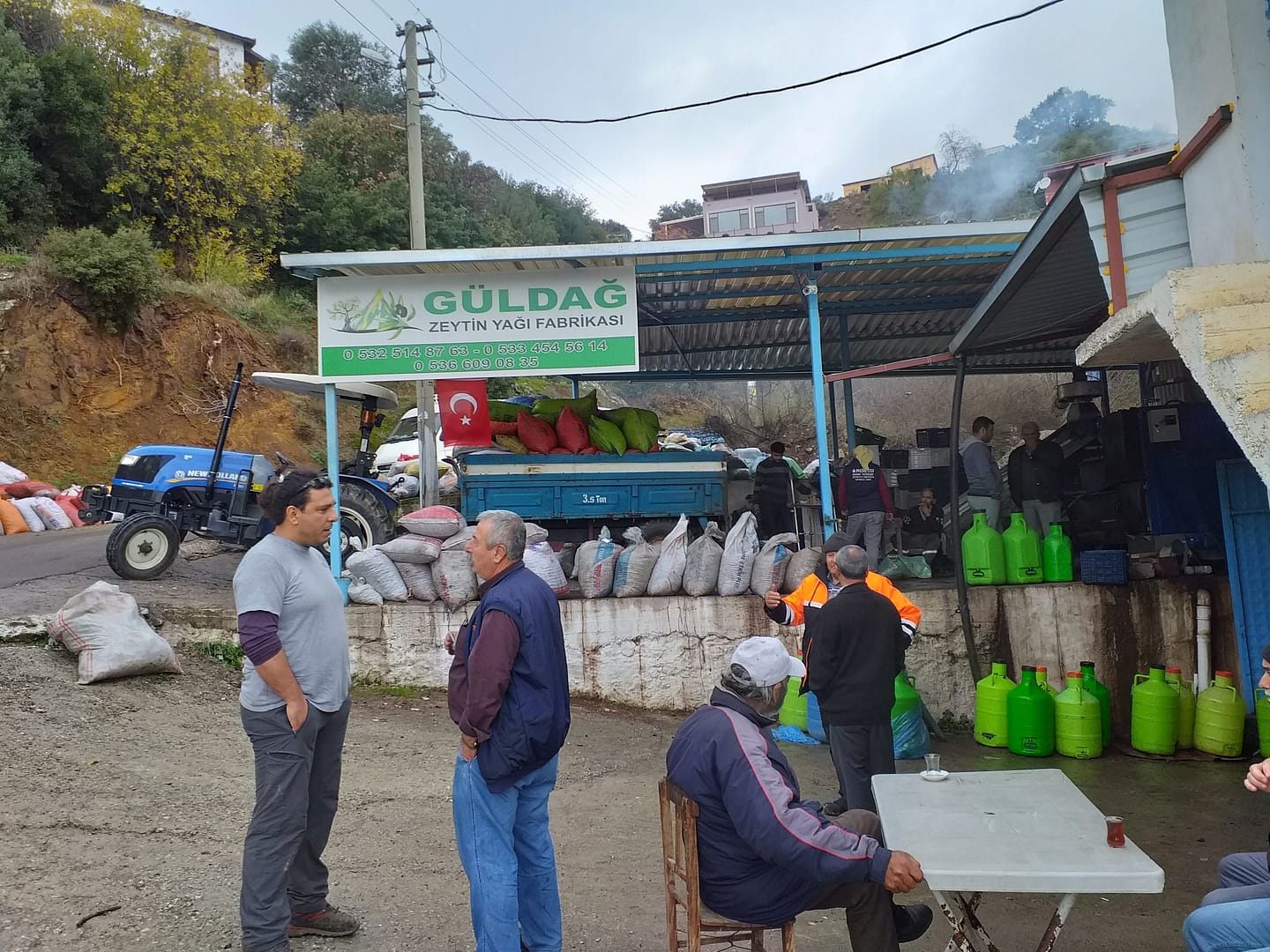 Zeytinyağı'nın en güzeli, Seferihisar'ın sevilen isminin elinden sofralara yolculukta 1 20191211 140108 scaled