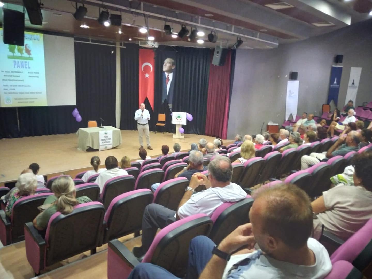 Seferihisar'da Alzheimer farkındalık paneli düzenlendi 1 1000155271