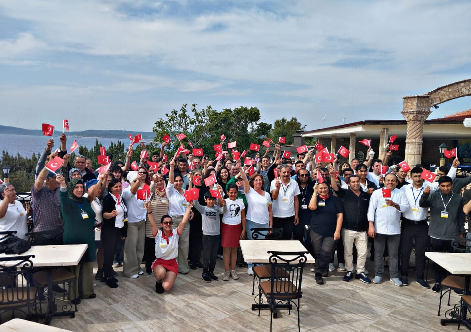 Clup Resort Atlantis Çalışanlarından Coşku Dolu 23 Nisan Kutlaması 1 IMG 20250423 WA0038