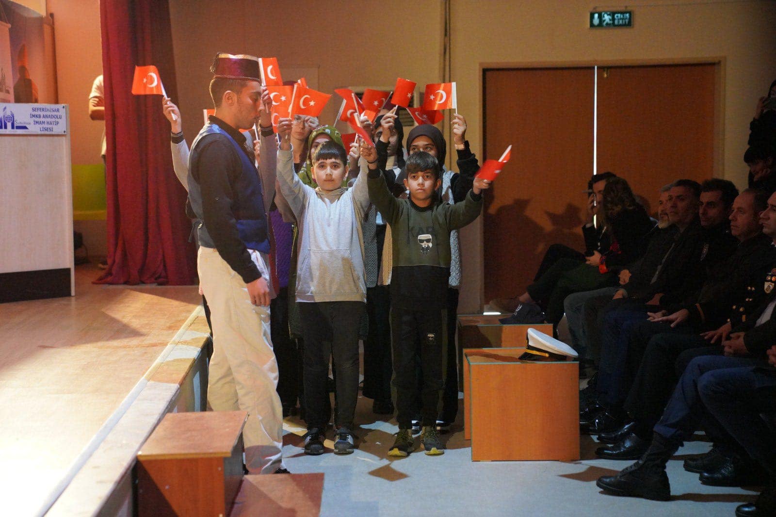 Seferihisar'da İstiklal Marşı'nın 103. Yılı Coşkuyla Kutlandı 3 1000096809