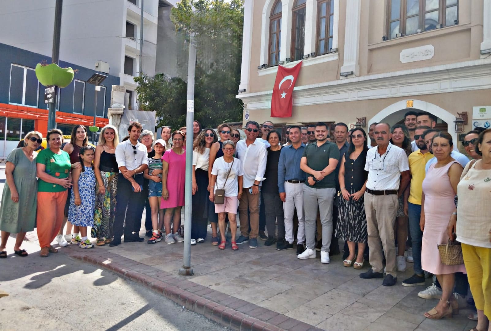 CHP Seferihisar İlçe Örgütü'nden Geleneksel Kurban Bayramı Bayramlaşması 3 1000125414