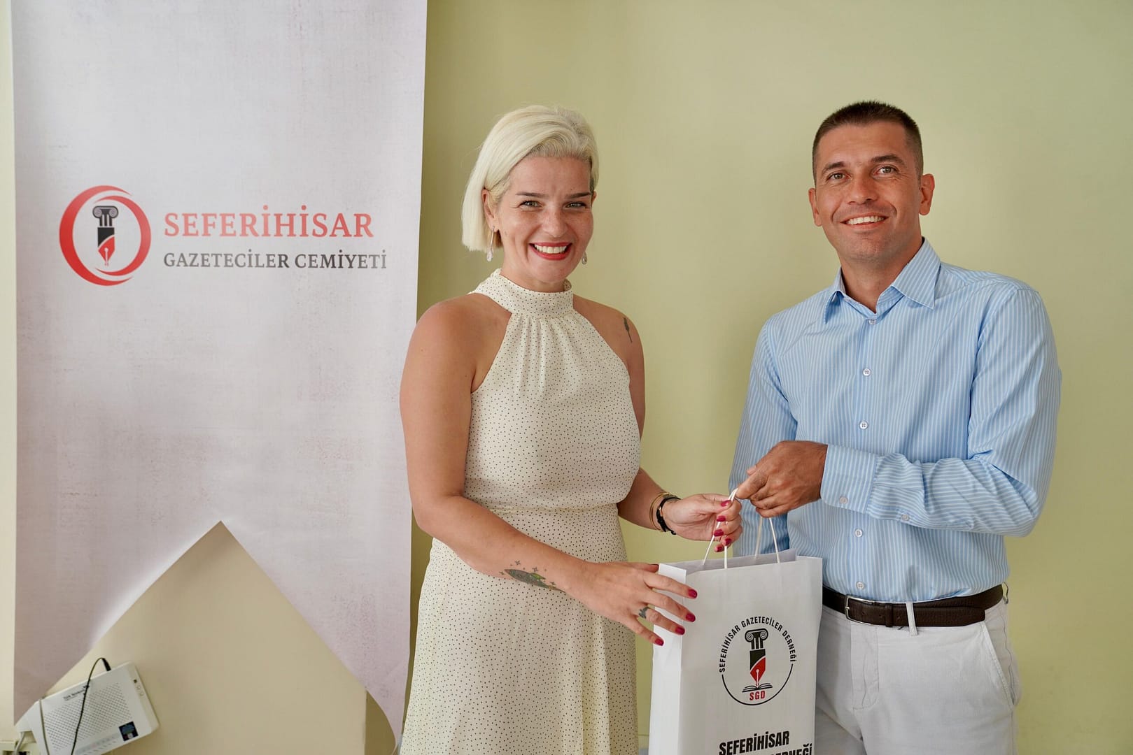 Seferihisar'da gazeteciler için yapay zeka atölyesi düzenlendi 3 1000150096 scaled