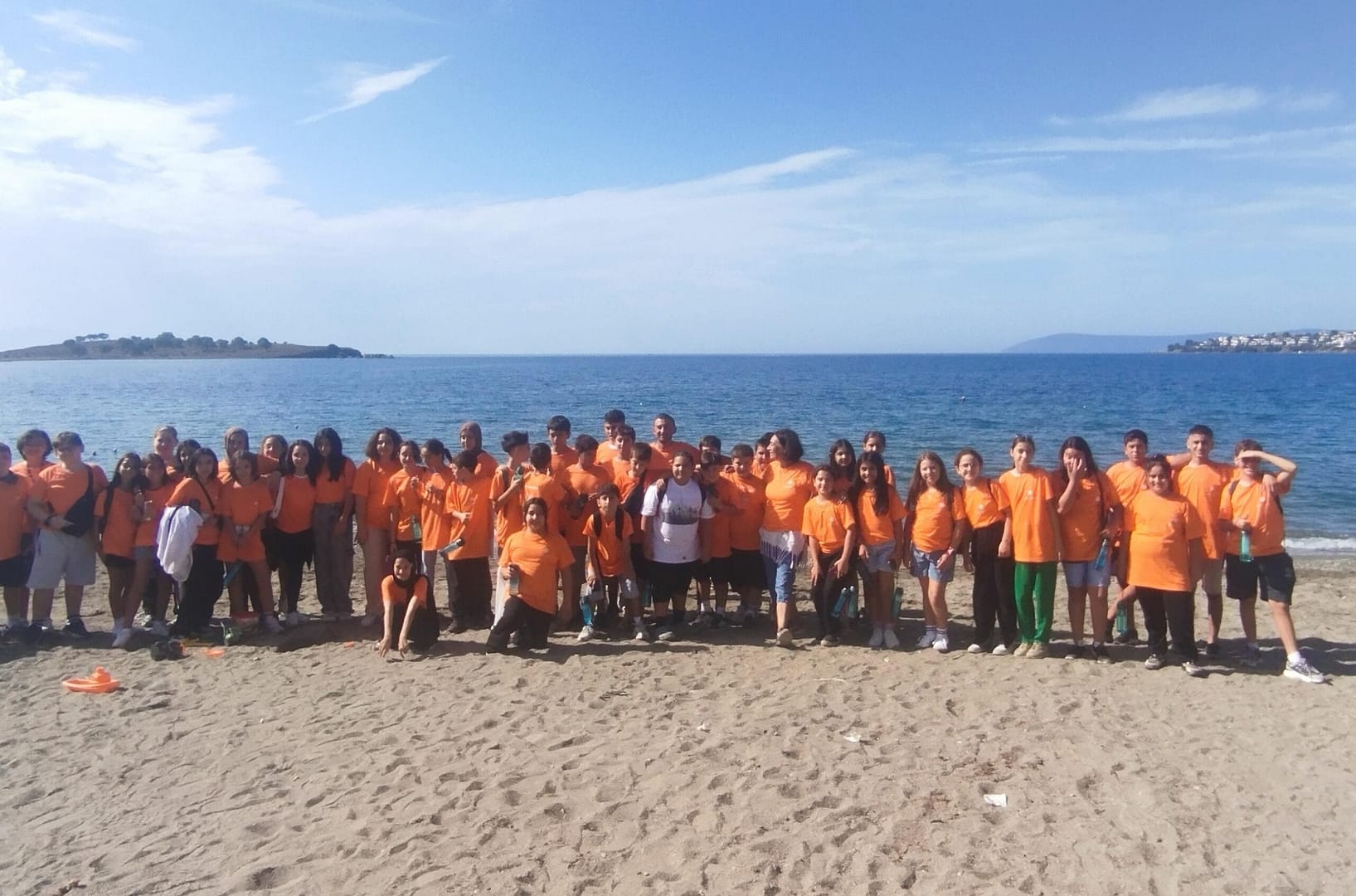 Çocuklar Akarca Sahilinden Çevre mesajı verdi 1 1000160604 scaled