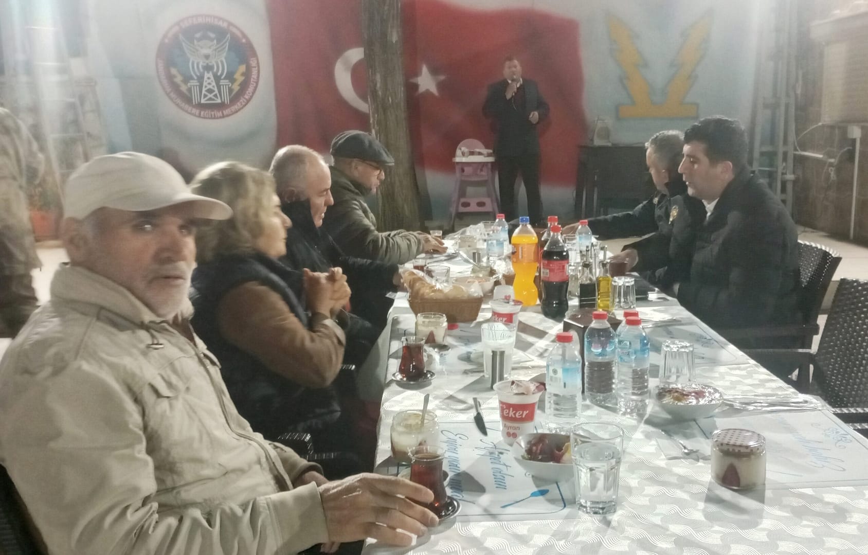 Seferihisar Kaymakamlığı 18 Mart Şehit ve Gazi Ailelerine Anma Yemeği Tertipledi 3 IMG 20250318 201305 scaled