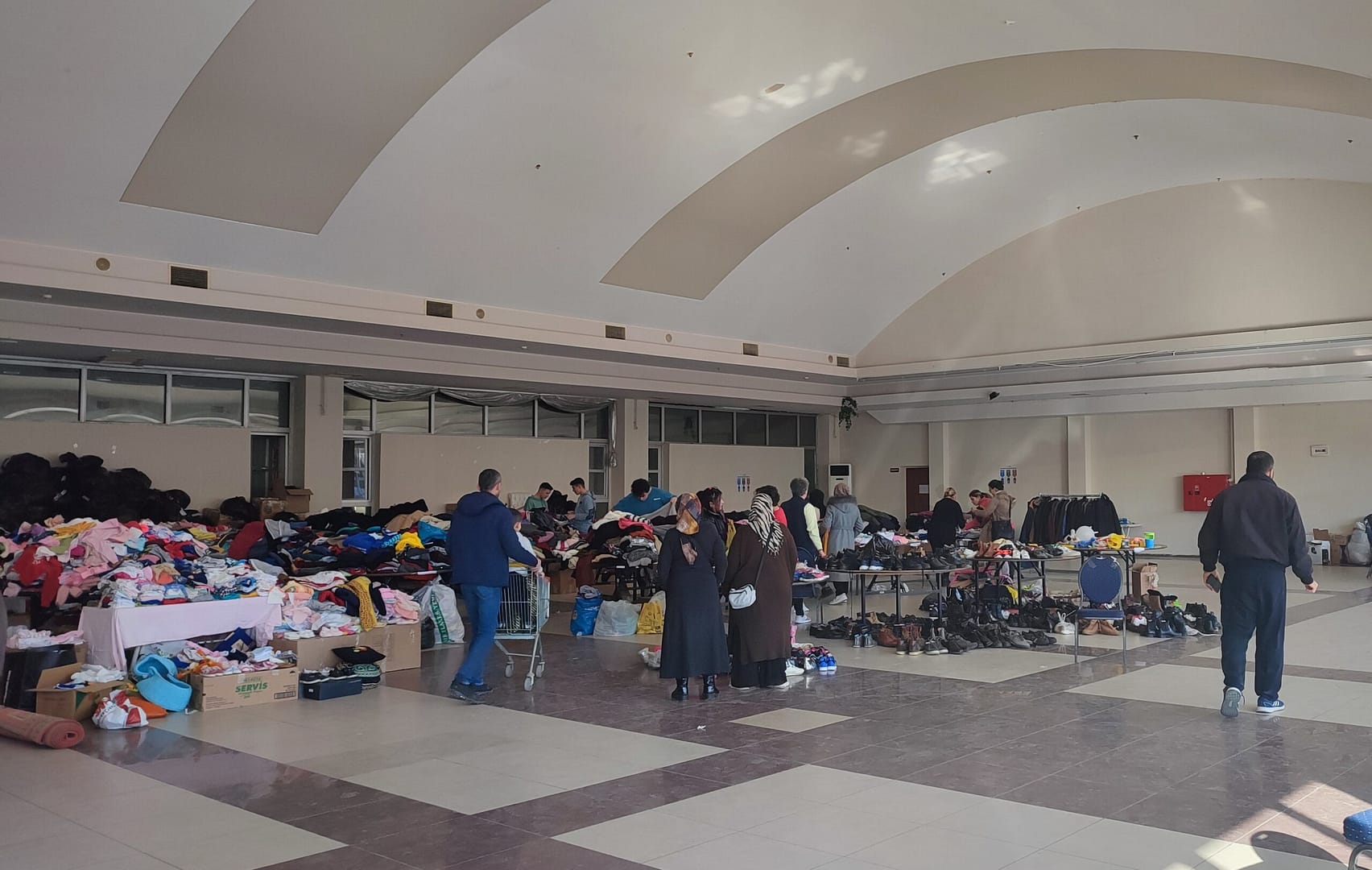 Seferihisar Depremzedelere Kucak Açtı 1 IMG 20230213 205559 scaled