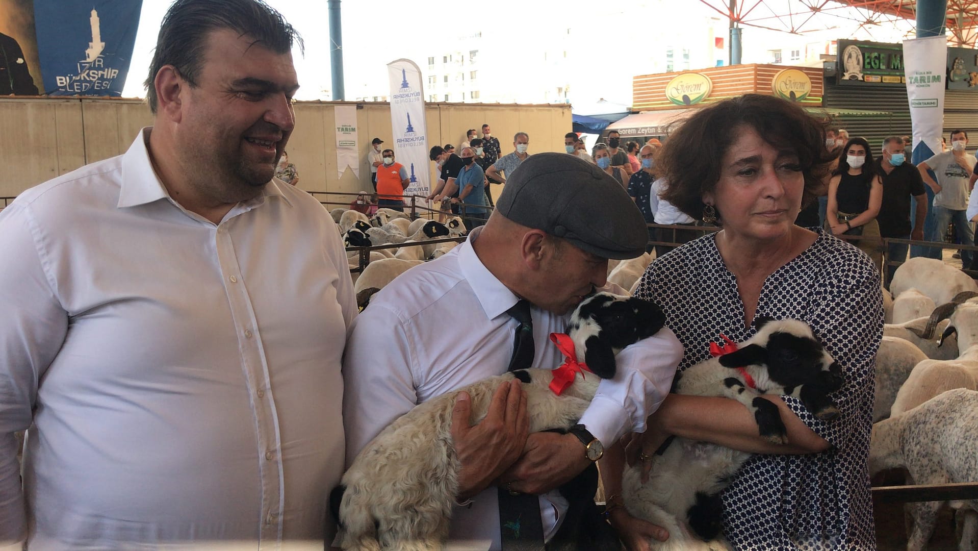 Tunç Soyer Seferihisar'da Küçükbaş Hibe Törenine Katıldı 1 IMG 9470 scaled