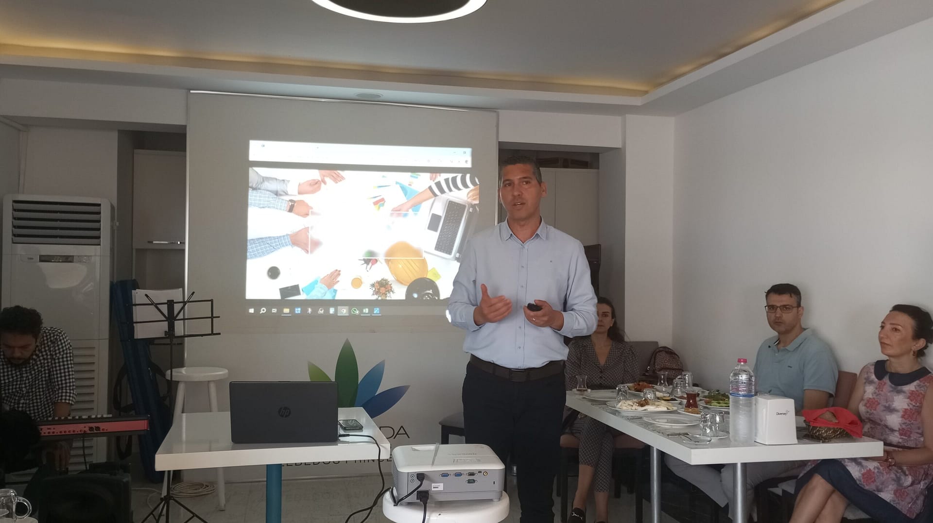 İzmir Valiliği ve Seferihisar İlçe Milli Eğitim Müdürlüğü iş birliğinde gerçekleştirilen projeler değerlendirildi 3 1000124851 scaled