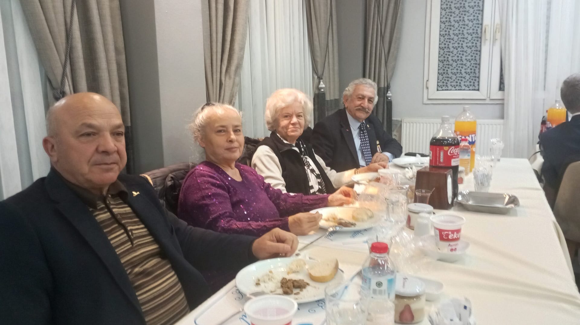 Seferihisar Kaymakamlığı 18 Mart Şehit ve Gazi Ailelerine Anma Yemeği Tertipledi 2 IMG 20250318 195550 scaled