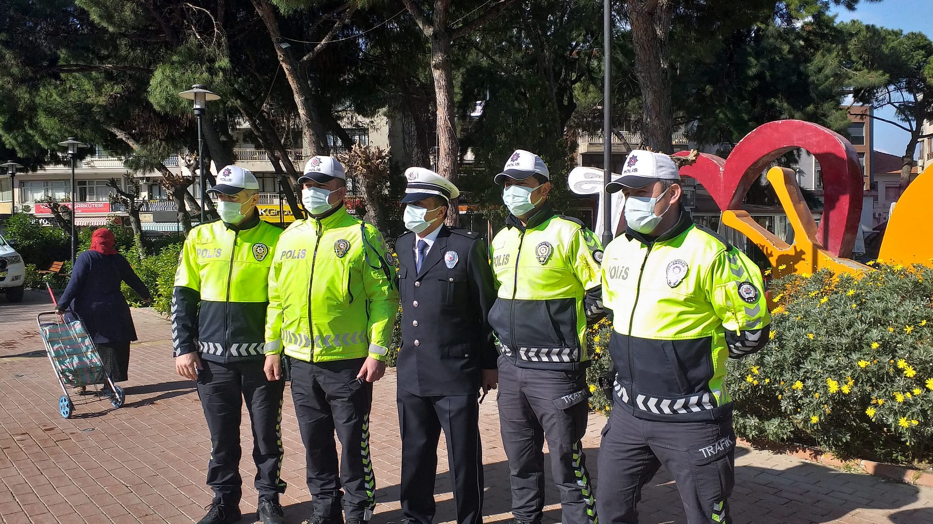 Seferihisar'da Türk Polis Teşkilatının 176. Kuruluş Yıl Dönümü Kutlandı 3 20210409 093818 scaled