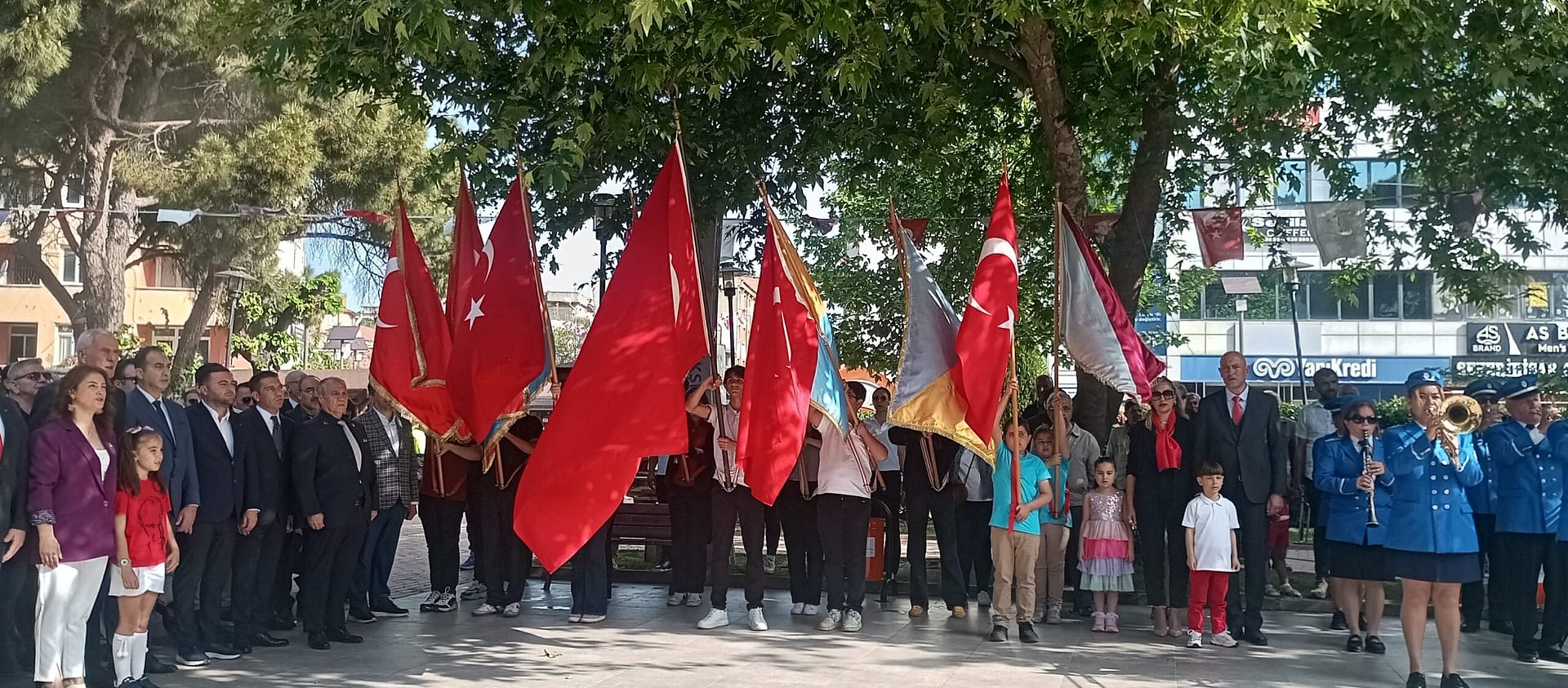 Seferihisar’da 23 Nisan Coşkusu Sürüyor 4 IMG 20250423 093548 scaled