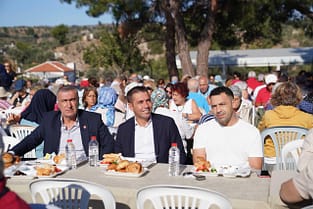 Seferihisar’ın Çınarları yeniden piknikte buluştu 3 WhatsApp Image 2024 10 15 at 12.34.22 scaled