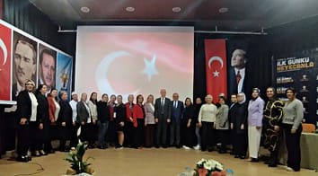 AK Parti Seferihisar'ın Yeni Kadın Kolları Başkanı Çiçek Yiğit oldu 1 WhatsApp Image 2024 11 26 at 15.34.00