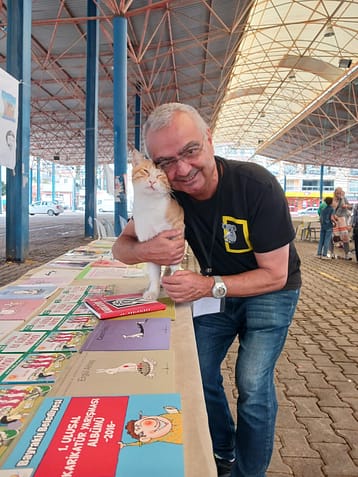 “Çocuklar Kitapsız, Hayvanlar Sahipsiz Kalmasın” Sloganıyla Seferihisar’da Kitap Günleri Düzenlendi 2 WhatsApp Image 2024 10 14 at 16.32.53 4