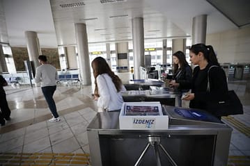 İzmir'de Öğrencilere Yüzde 50 İndirimli Abonman Kartı Uygulaması Başlıyor 2 26 02 2025 bada8397 43ae 4221 94b3 f49764f65b8e