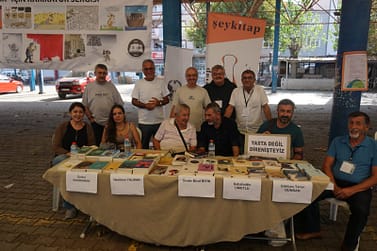 “Çocuklar Kitapsız, Hayvanlar Sahipsiz Kalmasın” Sloganıyla Seferihisar’da Kitap Günleri Düzenlendi 1 WhatsApp Image 2024 10 14 at 16.32.53 5