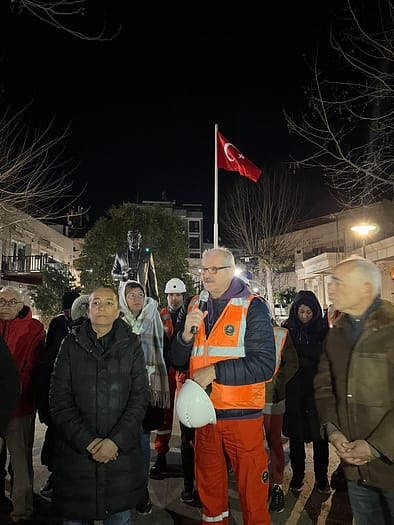 Seferihisar Depremin Yıl Dönümünde Uyumadı 4 IMG 20250206 WA0034