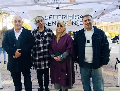 Seferihisar Kent Konseyi depremin birinci yıl dönümünde hayatını kaybeden vatandaşlar için lokma döktürdü 2 c232db87 818f 45af 91ff 6a91197250f7