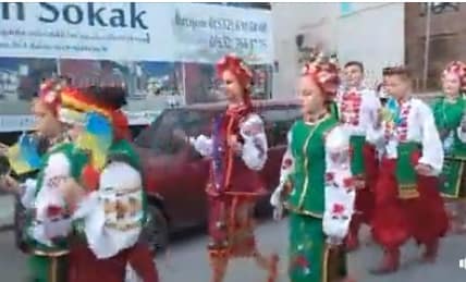 Seferihisar Belediyesi 7. Çocuk Festivali Kortej yürüyüşü gerçekleşti 1 Adsız 1