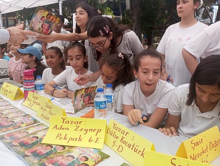 “Küçük Eller Güçlü Kalemler” eserlerini tanıttı 2 WhatsApp Image 2025 06 12 at 13.42.39 3