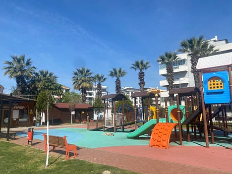 Seferihisar Çocuk Belediyesi, 23 Nisan’da Kapılarını Açıyor 1 cocuk 8 scaled