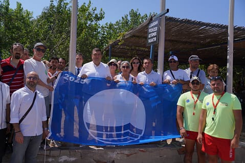 Seferihisar'da Mavi Bayraklı plaj sezonu açıldı 1 mavi bayrak 5