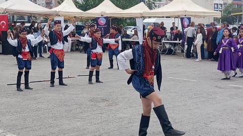 Seferihisar’da 23 Nisan Çocuk Şenliği Düzenlendi 4 1745325057188 scaled