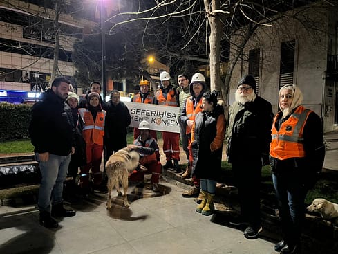 Seferihisar Depremin Yıl Dönümünde Uyumadı 5 IMG 20250206 WA0068