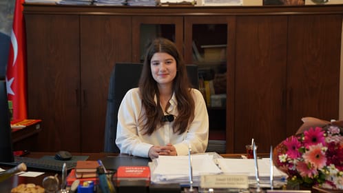 23 Nisan’da Başkanlık Koltuğuna Minikleri Temsilen İnci Danacı Oturdu 1 222