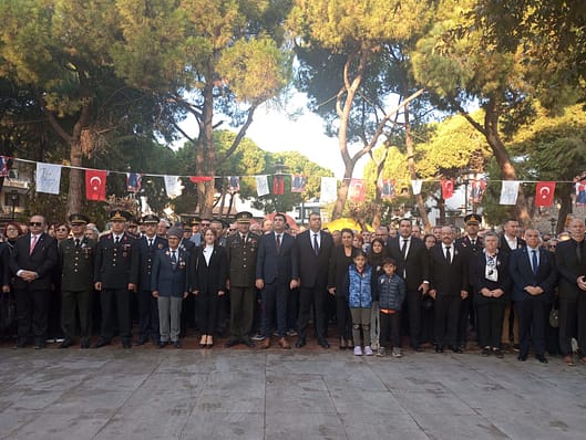 Seferihisar'da Ulu Önder Gazi Mustafa Kemal Atatürk, Vefatının 86. Yılında Anıldı 1 WhatsApp Image 2024 11 10 at 10.50.03