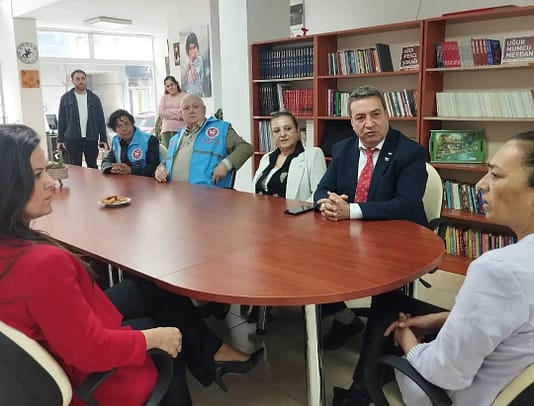 DP İzmir Büyükşehir Belediye Başkan Adayı Burcu Bostancıoğlu Seferihisar'da ziyaretlerde bulundu 1 WhatsApp Image 2024 03 01 at 18.37.40