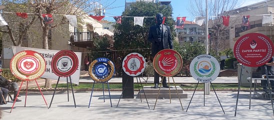 Seferihisar'da STK'lar 18 Mart Çanakkale Zaferi'ni Çelenk Sunarak Andı 1 1742301748619 scaled