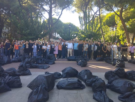 Seferihisar'da Temizlik Seferberliği: "Seferihisar Çiçek Gibi" Etkinliği Gerçekleşti 3 WhatsApp Image 2024 09 27 at 17.54.20