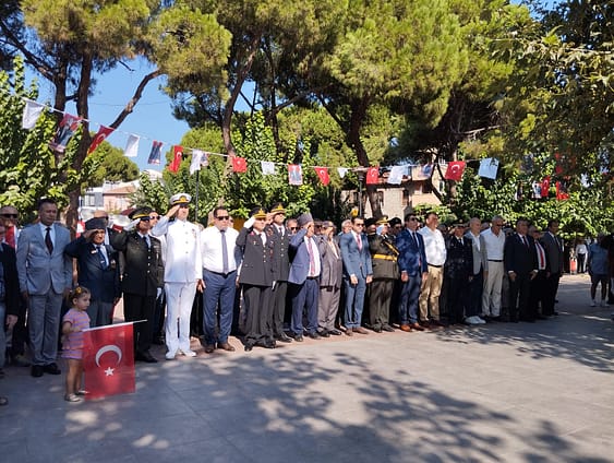 Seferihisar’da 30 Ağustos Zafer Bayramı Coşkuyla Kutlandı 1 WhatsApp Image 2024 08 30 at 11.00.43