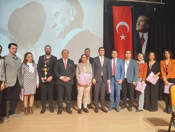 Seferihisar'da 24 Kasım Öğretmenler Günü Kutlandı 4 WhatsApp Image 2024 11 24 at 17.20.10 1