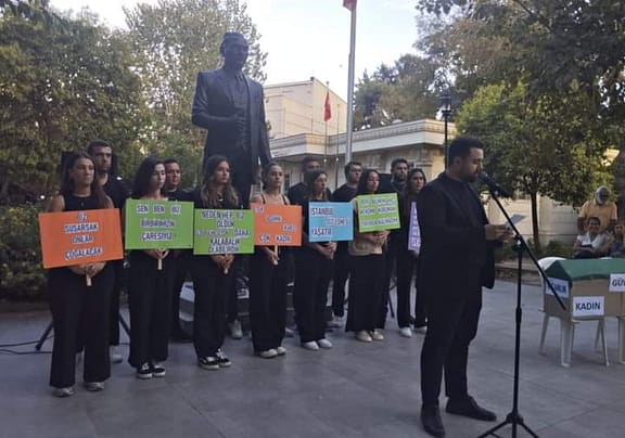 CHP Seferihisar Gençlik Kolları’ndan "Ölmek İstemiyoruz" Sloganıyla Kadın Cinayetlerine Karşı Basın Açıklaması 3 WhatsApp Image 2024 10 12 at 12.41.42