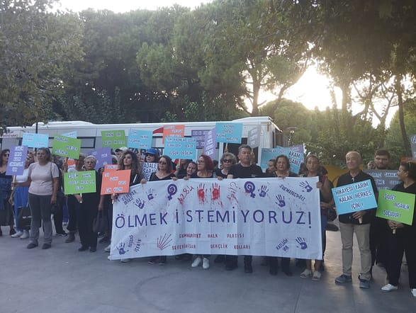 CHP Seferihisar Gençlik Kolları’ndan "Ölmek İstemiyoruz" Sloganıyla Kadın Cinayetlerine Karşı Basın Açıklaması 2 WhatsApp Image 2024 10 10 at 18.10.47 1