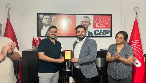 CHP Seferihisar Gençlik Kollarında Devir Teslim Töreni Gerçekleşti 1 IMG 8253 740x420 1