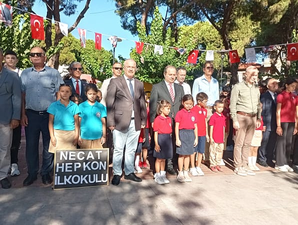 Seferihisar'da İlköğretim Haftası Törenlerle Kutlandı 1 WhatsApp Image 2024 09 13 at 12.18.32 1 scaled