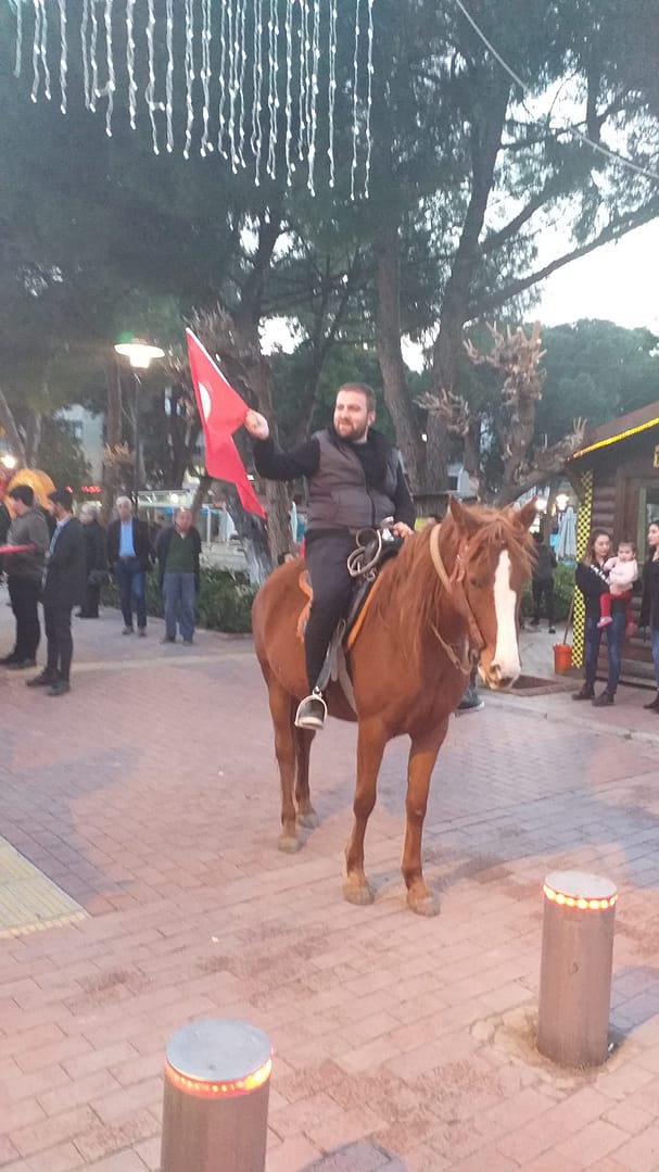 Seferihisar Tek Yürek 3 20200302 191112 scaled