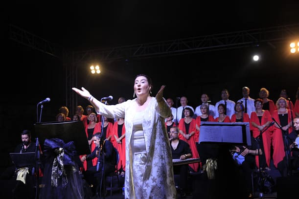 Seferihisar'da sanat ve dayanışma “Yıldızların Altında” buluştu 1 yildizlar altinda 1