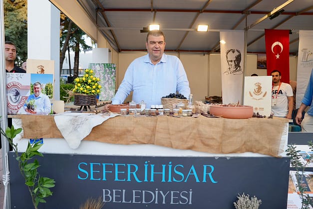 Fuar’da Seferihisar’a büyük ilgi; Seferihisar Belediyesi standı göz doldurdu 2 Ismail Yetiskin izmir fuar