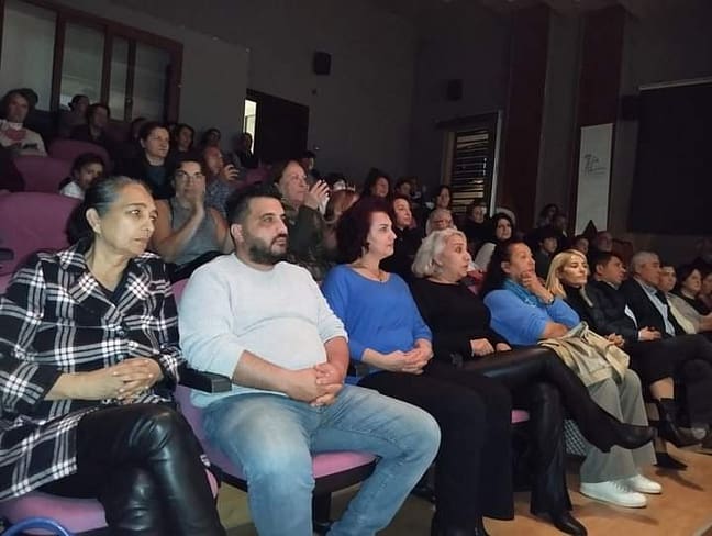 Seferihisar Alevi ve Kültür Derneği 6 Şubat depreminde hayatını kaybedenleri türkülerle andı 1 WhatsApp Image 2024 02 07 at 20.00.48